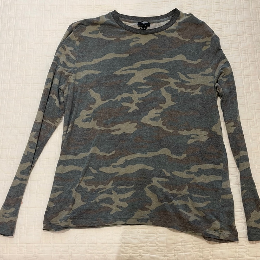 Camoflauge forever21 t shirt!